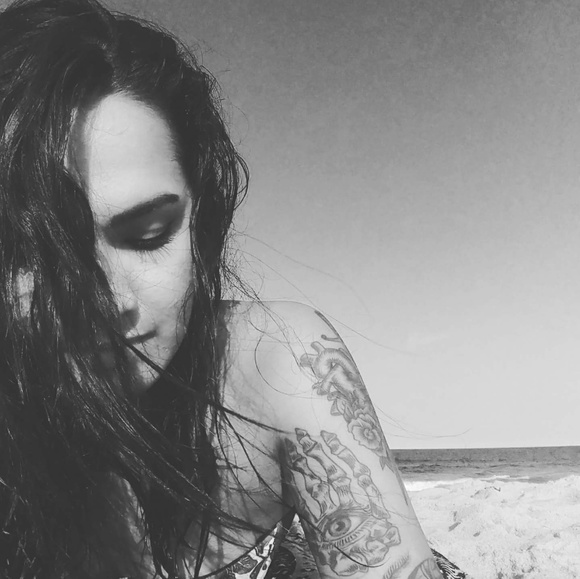 Meet the Posher - Picture 4 of 4